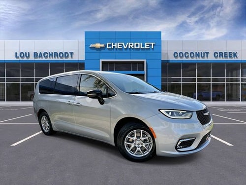 2024 Chrysler Pacifica Touring