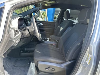 2024 Chrysler Pacifica Touring