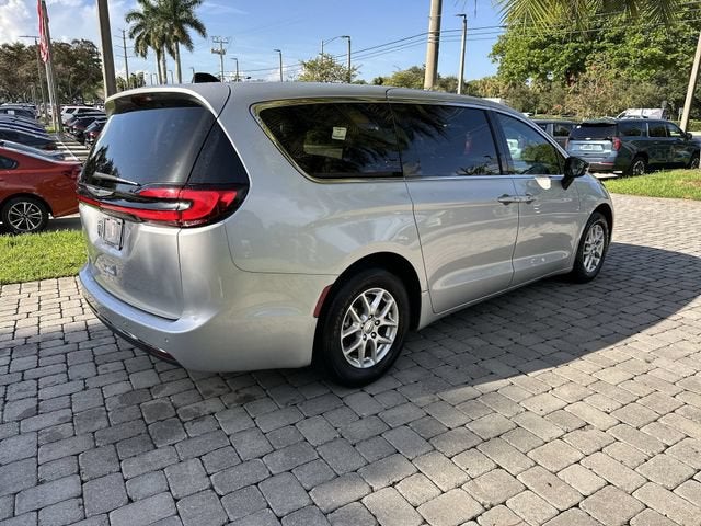 2024 Chrysler Pacifica Touring