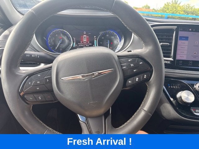 2024 Chrysler Pacifica Touring