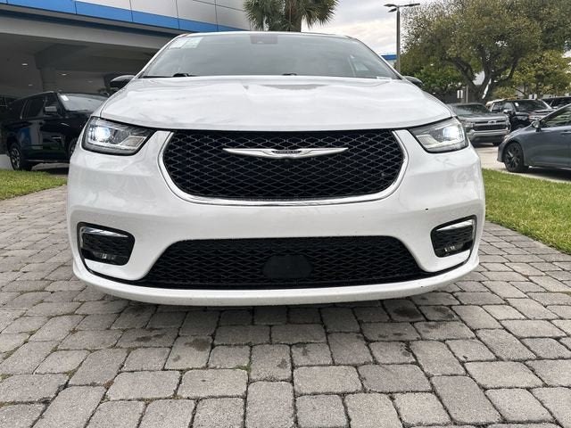 2024 Chrysler Pacifica Touring