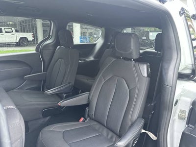 2024 Chrysler Pacifica Touring