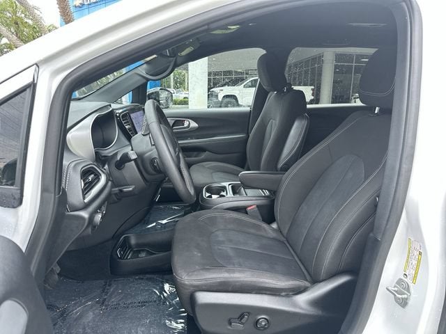 2024 Chrysler Pacifica Touring