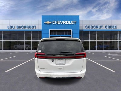 2024 Chrysler Pacifica Touring