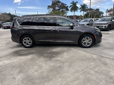 2023 Chrysler Pacifica Limited