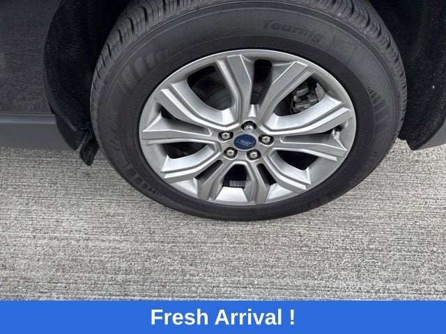 2022 Ford Edge Titanium