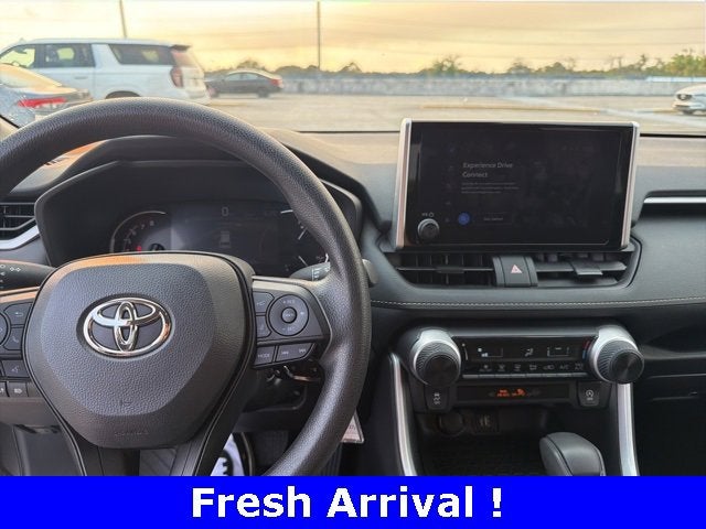 2025 Toyota RAV4 LE