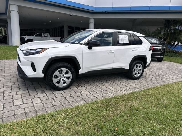 2024 Toyota RAV4 LE