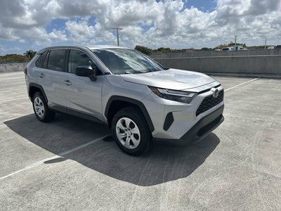 2025 Toyota RAV4 LE