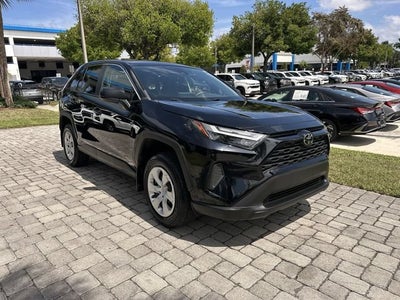 2024 Toyota RAV4 LE