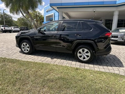 2024 Toyota RAV4 LE