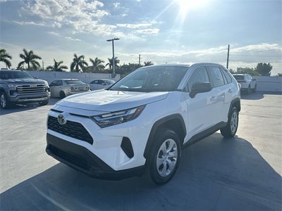2025 Toyota RAV4 LE