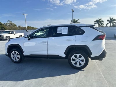 2025 Toyota RAV4 LE