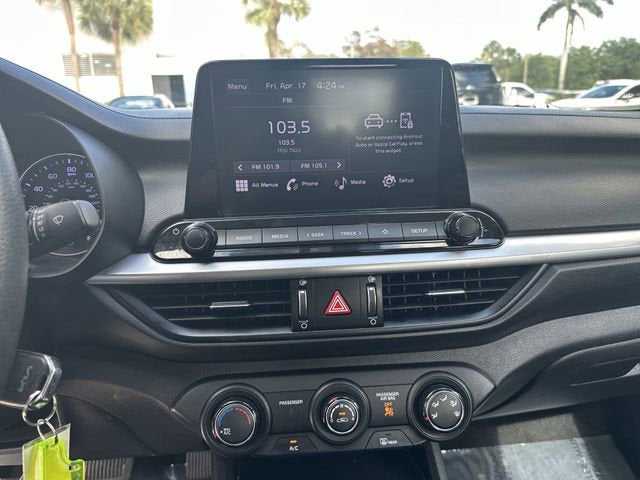 2023 Kia Forte LXS