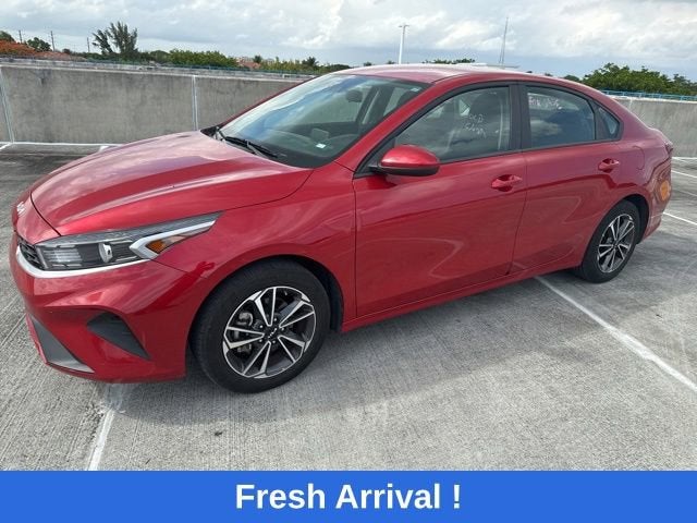 2024 Kia Forte LXS AT's photo