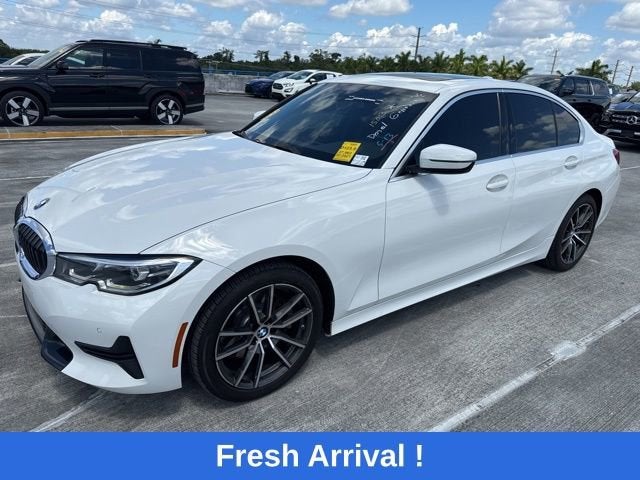 2021 BMW 3 Series 330i Sedan's photo