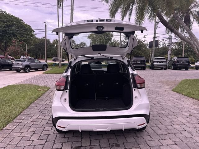 2024 Nissan Kicks S