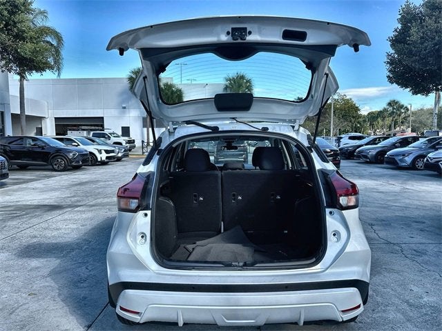 2023 Nissan Kicks SV