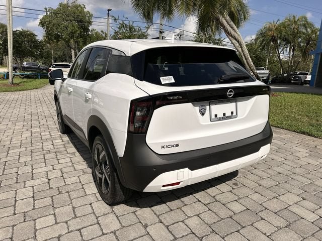 2025 Nissan Kicks SV