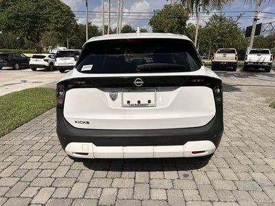 2025 Nissan Kicks SV