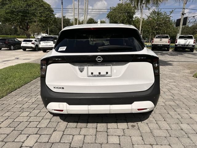 2025 Nissan Kicks SV