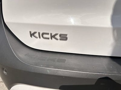 2025 Nissan Kicks SV