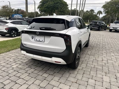 2025 Nissan Kicks SV