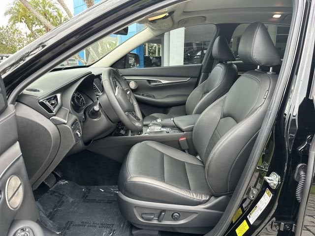 2023 INFINITI QX50 LUXE