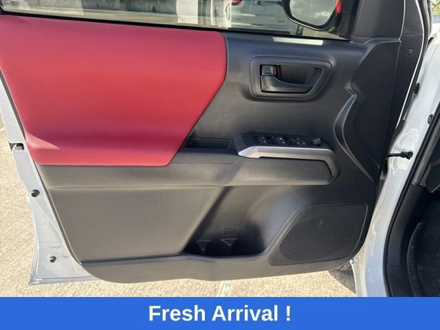 2022 Toyota Tacoma 2WD SR5