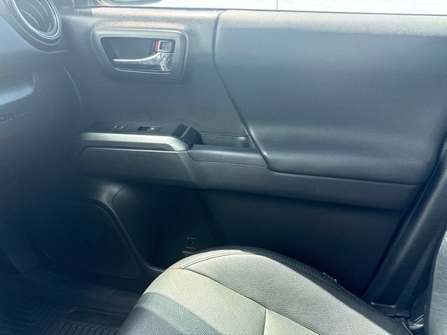 2022 Toyota Tacoma 2WD SR5