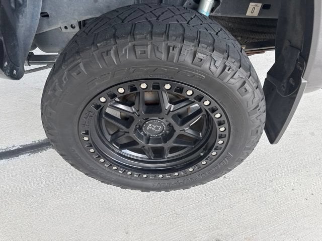 2022 Toyota Tacoma 2WD SR5