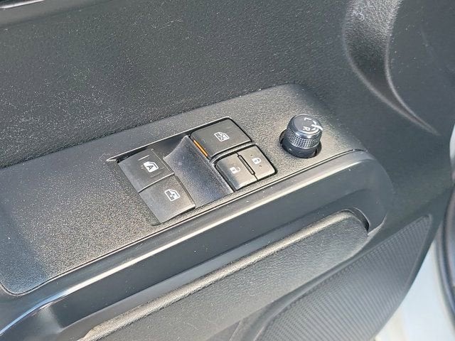 2022 Toyota Tacoma 2WD SR