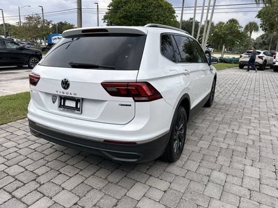 2022 Volkswagen Tiguan SE