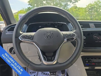 2023 Volkswagen Tiguan SE R-Line Black