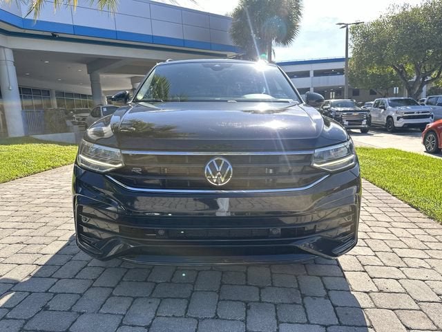2022 Volkswagen Tiguan SE R-Line Black