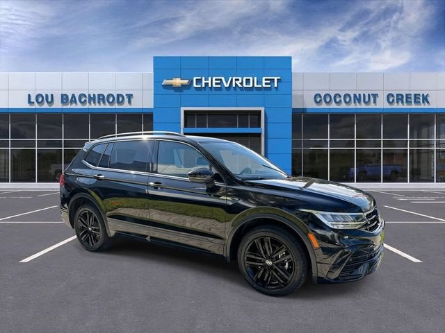 2022 Volkswagen Tiguan SE R-Line Black