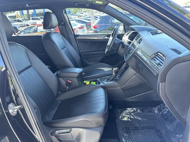 2022 Volkswagen Tiguan SE R-Line Black
