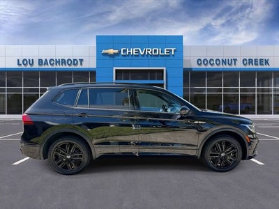 2022 Volkswagen Tiguan SE R-Line Black