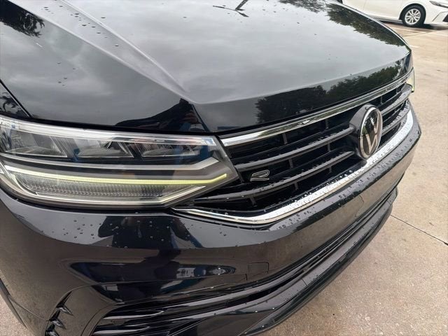 2022 Volkswagen Tiguan SE R-Line Black