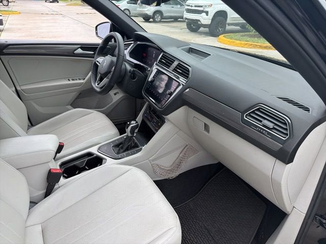 2022 Volkswagen Tiguan SE R-Line Black