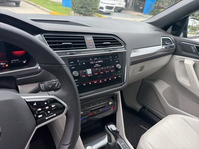 2022 Volkswagen Tiguan SE R-Line Black