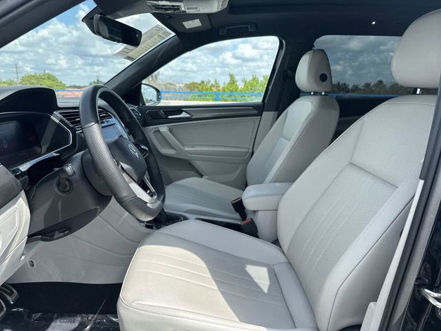 2022 Volkswagen Tiguan SE R-Line Black