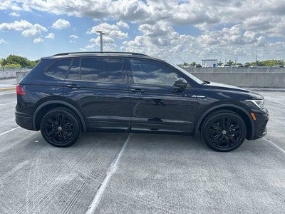 2022 Volkswagen Tiguan SE R-Line Black