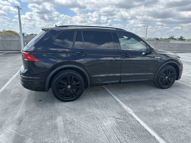 2022 Volkswagen Tiguan SE R-Line Black