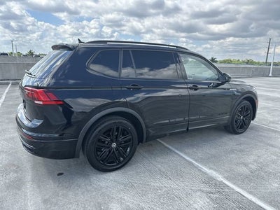 2022 Volkswagen Tiguan SE R-Line Black