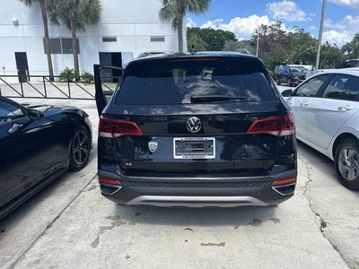 2024 Volkswagen Taos SE