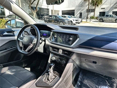 2024 Volkswagen Taos SE