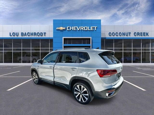 2024 Volkswagen Taos SE