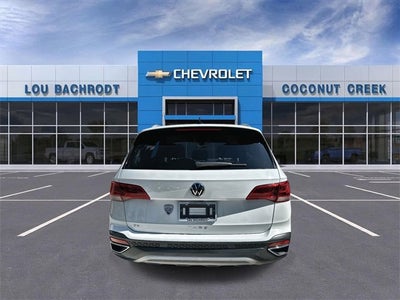 2024 Volkswagen Taos SE