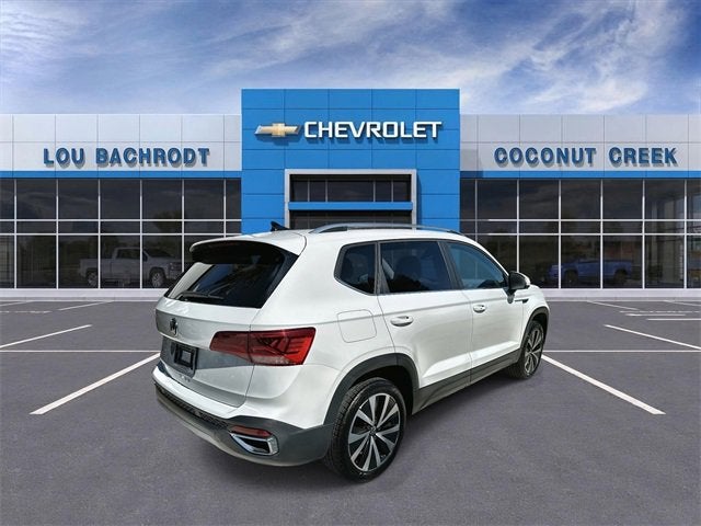 2024 Volkswagen Taos SE